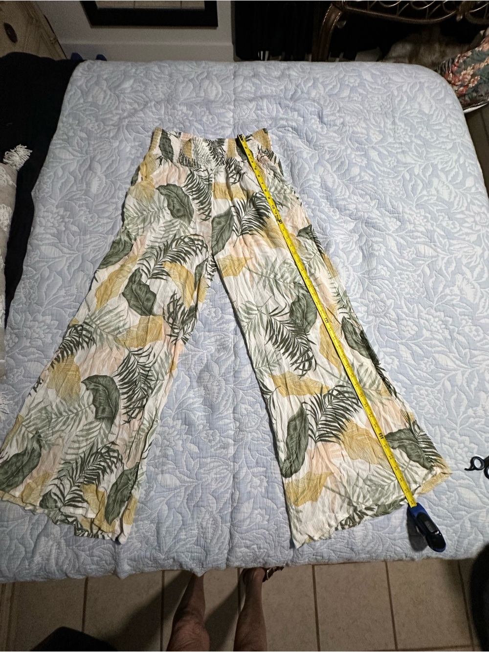 Rip Curl Tropical Leaf Wide-Leg Palazzo flowy Pants in Green & Yellow